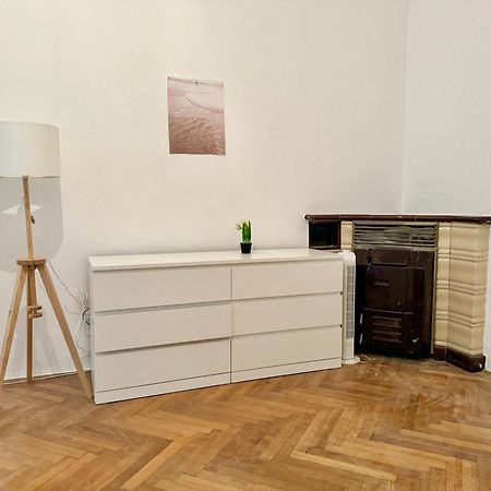 Spacious Apartment - 15 Min To Center Wenen Buitenkant foto