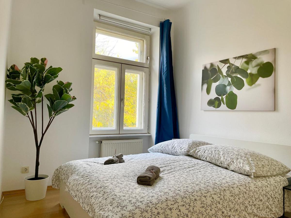 Spacious Apartment - 15 Min To Center Wenen Buitenkant foto