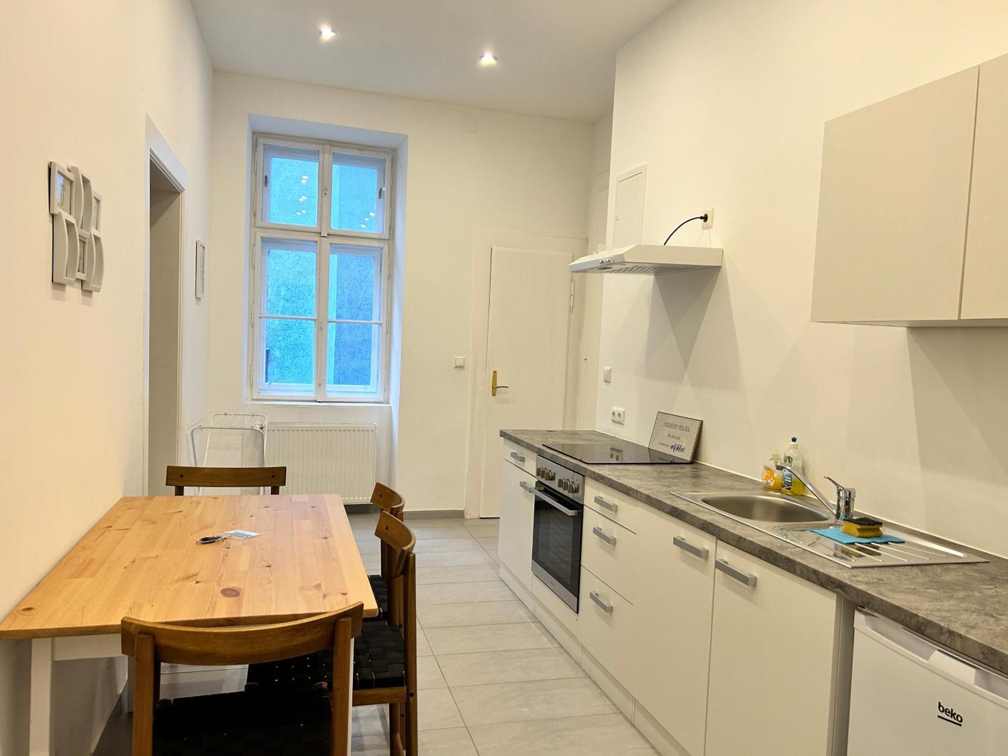 Spacious Apartment - 15 Min To Center Wenen Buitenkant foto