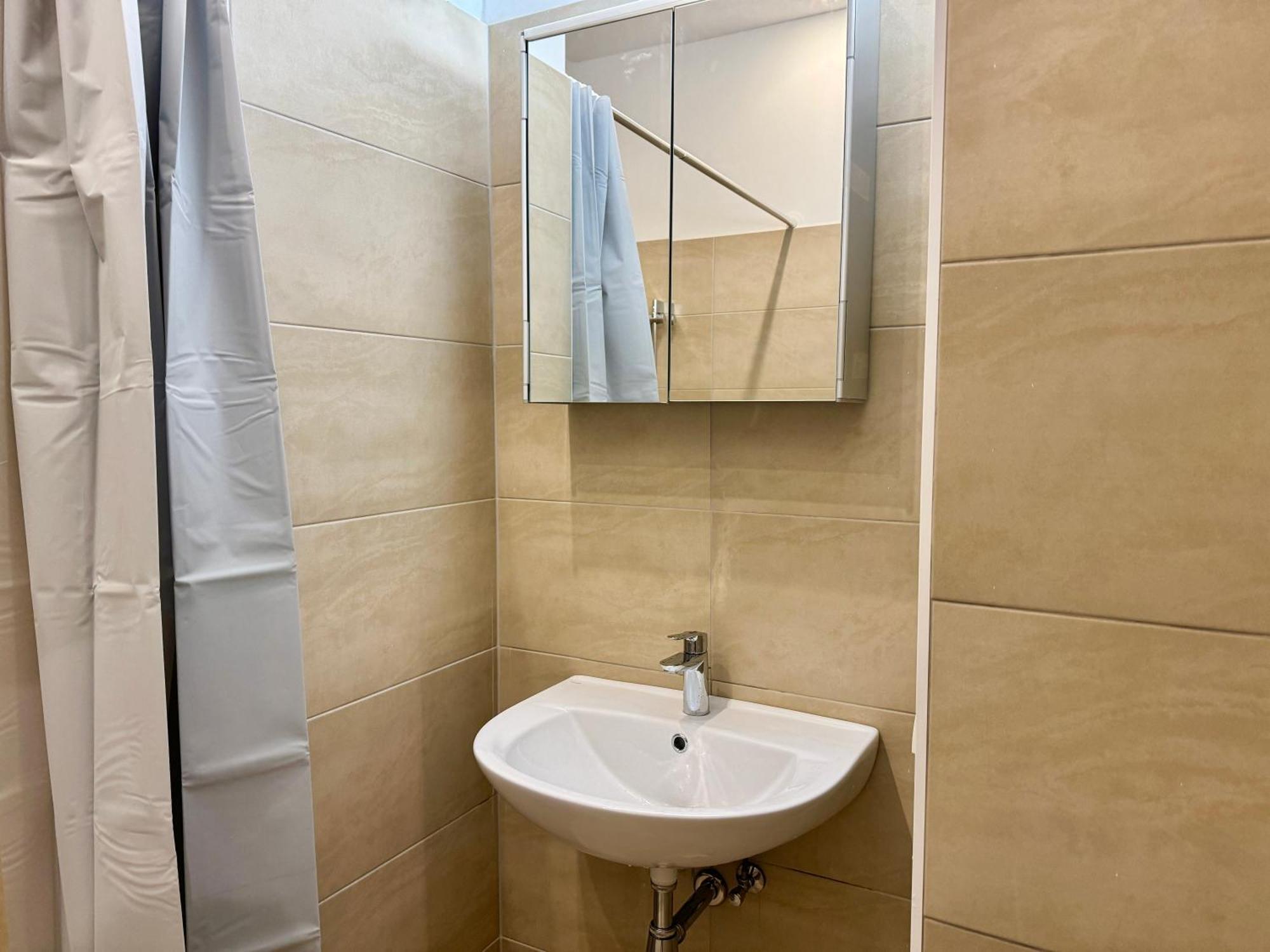 Spacious Apartment - 15 Min To Center Wenen Buitenkant foto