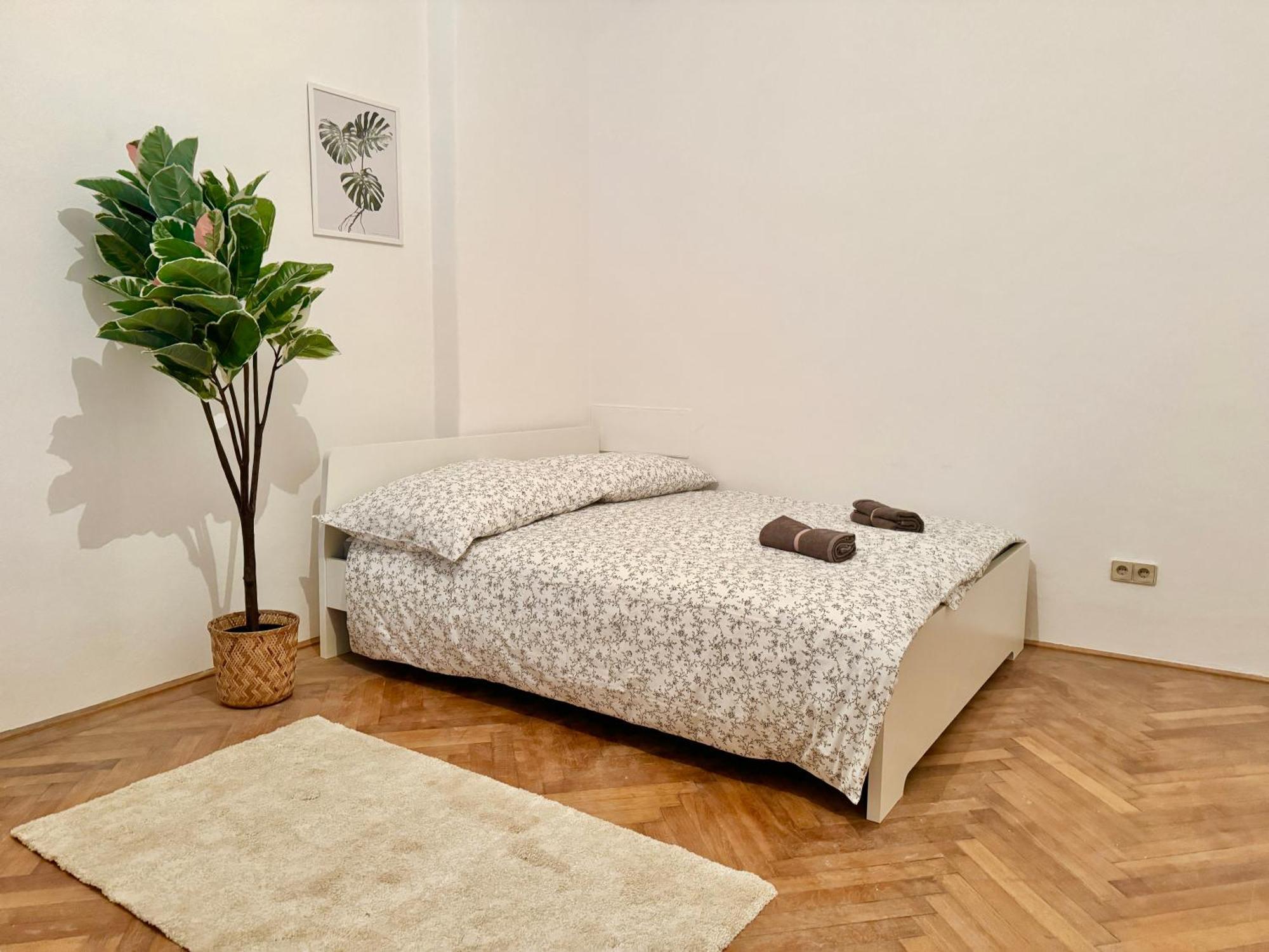 Spacious Apartment - 15 Min To Center Wenen Buitenkant foto