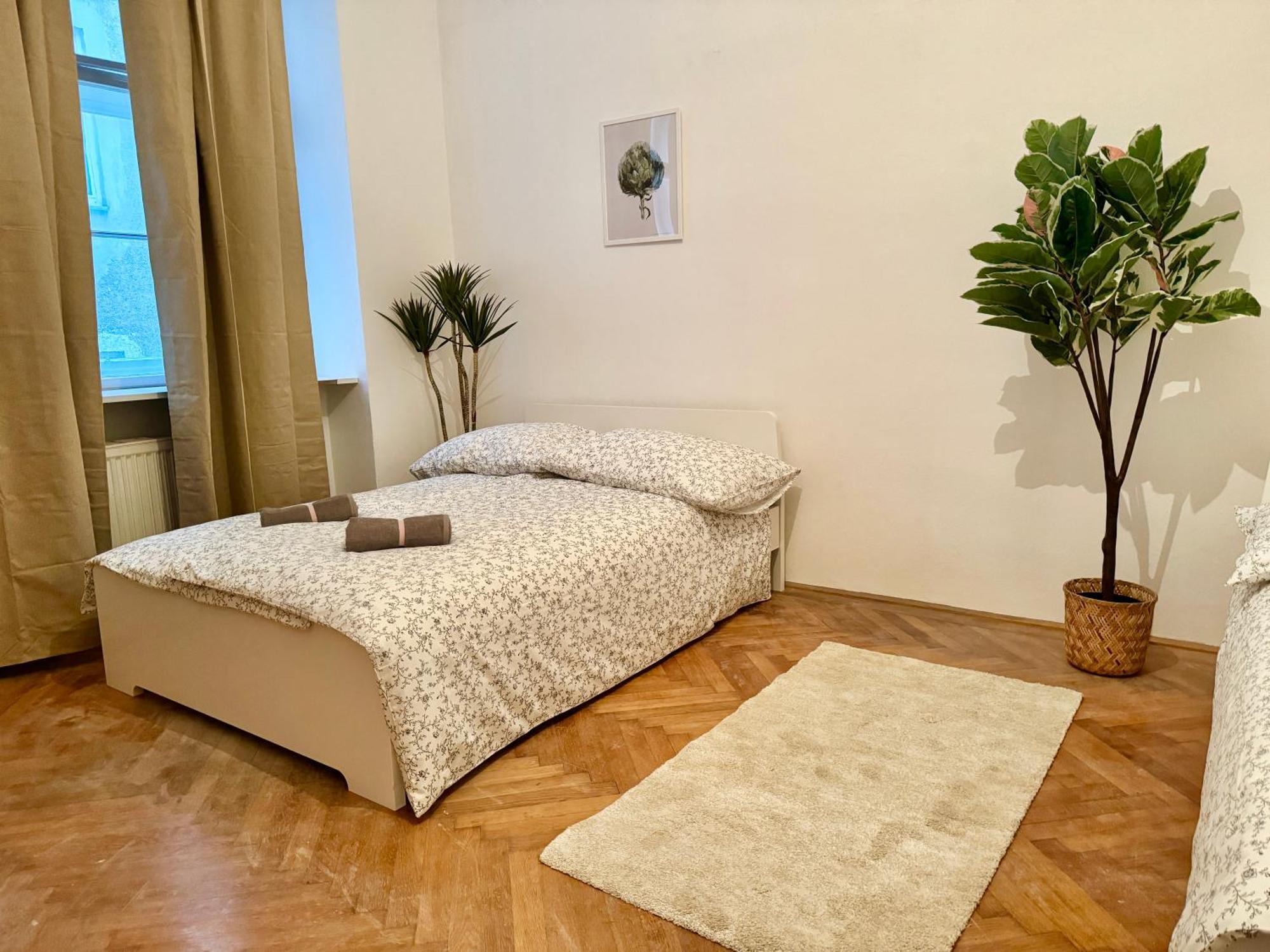 Spacious Apartment - 15 Min To Center Wenen Buitenkant foto